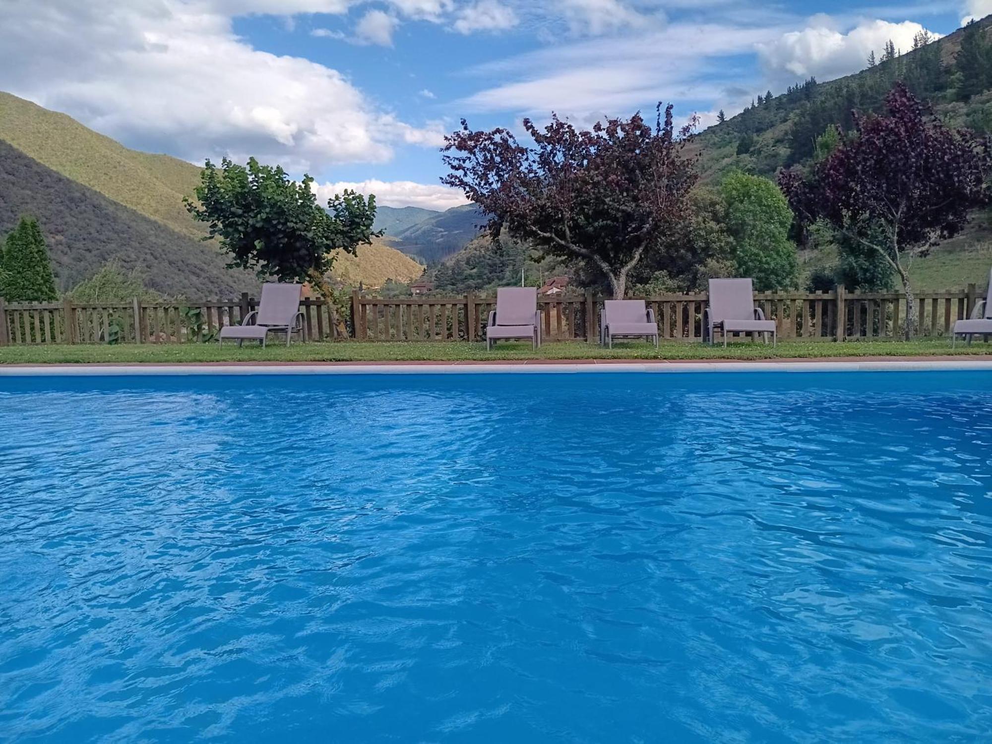 Apartamentos Calm & Nature - Adults Only Cabezon de Liebana ภายนอก รูปภาพ