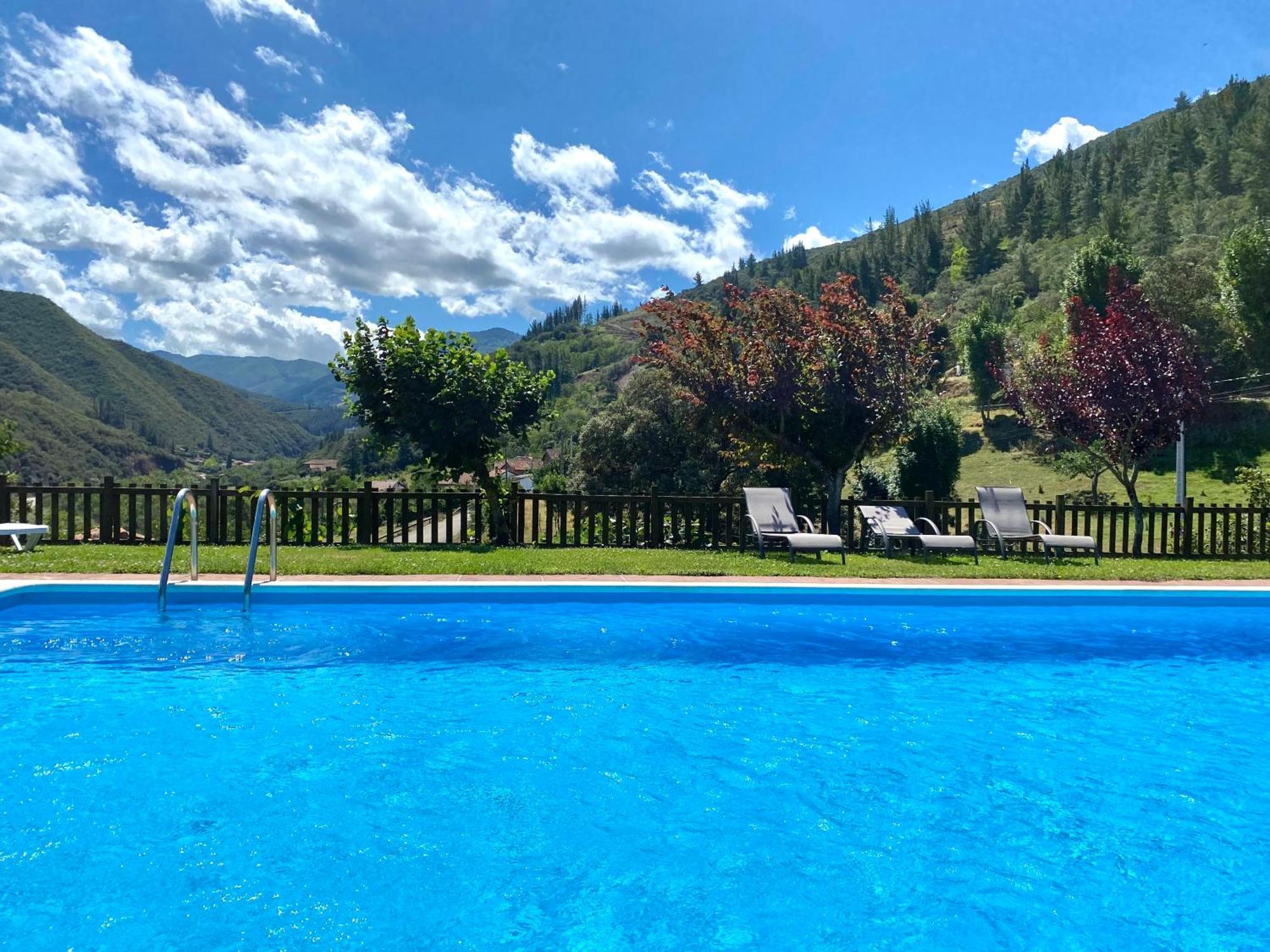 Apartamentos Calm & Nature - Adults Only Cabezon de Liebana ภายนอก รูปภาพ