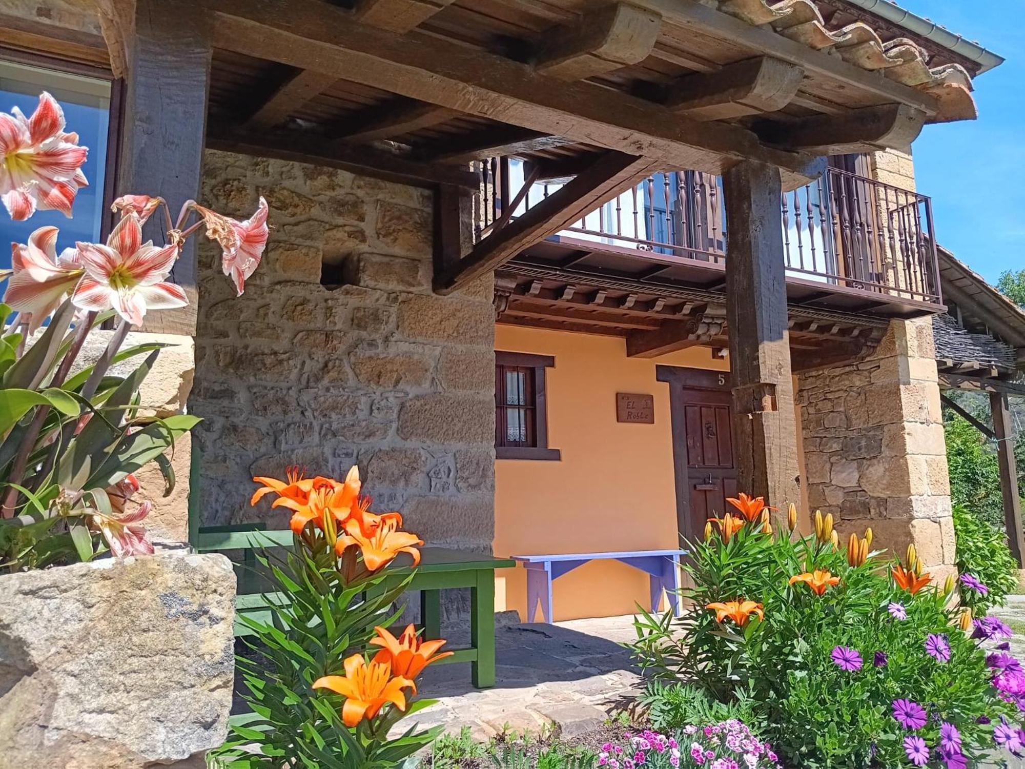 Apartamentos Calm & Nature - Adults Only Cabezon de Liebana ภายนอก รูปภาพ